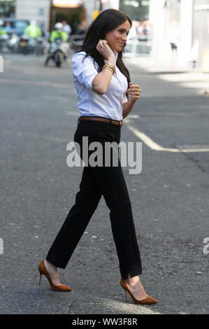 Londres, Grande-Bretagne. Sep 12, 2019. Meghan Markle, duchesse de Sussex, arrive à lancer le Smart collection capsule travaille à Londres, Grande-Bretagne, le 12 septembre, 2019. Crédit : Ray Tang/crédit : Xinhua Xinhua/Alamy Live News Banque D'Images