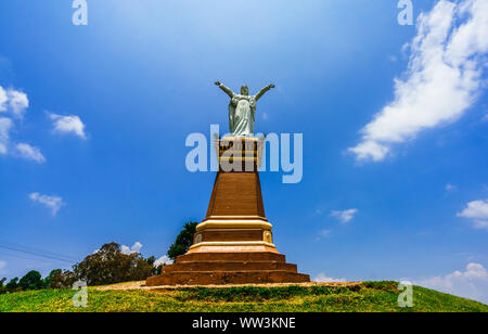 Vue sur Cristo statue sur la colline à côté de village de Jerico, Colombie Banque D'Images