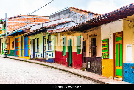 Vue sur Jerico, Colombie, Antioquia, rues de la ville coloniale, située dans le sud-ouest d'Antioquia, Colombie Banque D'Images