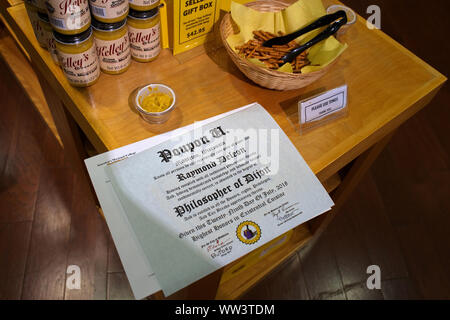 Middleton, WI USA. Jul 2018. L'intérieur du National Mustard Museum avec des informations nationales et importées, dijons, et de nombreux éléments historiques d'yesteryea Banque D'Images