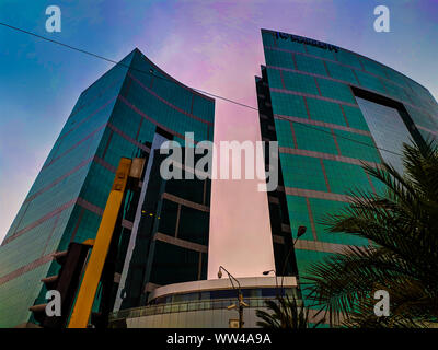 Marriott Hotel Lima et centre commercial Larcomar Miraflores Pérou Banque D'Images