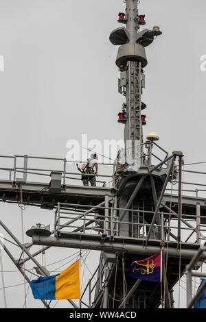 Station Pier, Melbourne, Australie. 13 Septembre, 2019. Le HMAS Melbourne (III) (photo), une frégate lance-missiles, visiter sa ville éponyme de Melbourne, Victoria, pour la dernière fois avant la mise hors service du navire plus tard cette année. Alors qu'à Melbourne, l'équipage du navire tiendra une journée portes ouvertes le dimanche 15 septembre 2019 avec le public invité à venir à bord et visite de la dernière frégate de classe Adélaïde de servir dans la Marine royale australienne. Dave crédit Hewison / Alamy Live News Banque D'Images