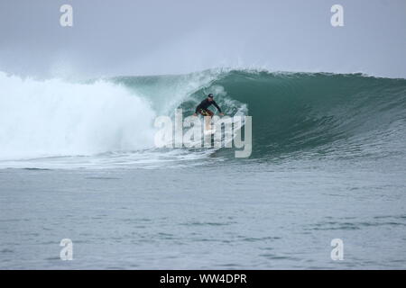 Free surf à Kuta Bali reef Banque D'Images