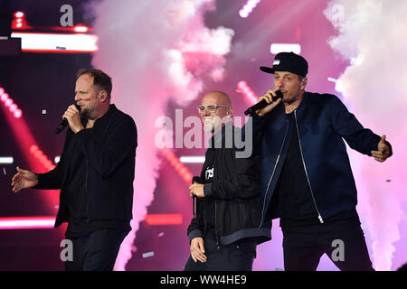 Les Quatre Fantastiques (groupe de musique, groupe de hip hop, les membres sont Michael Bernd Schmidt aka Smudo, Thomas Duerr aka Janitor Thomas D et Michael Beck aka Michi Beck ou Dee Iota Hausmarke) Performance, Concert, scène, spectacle, 25.SWR3 New Pop Festival 2019, la spéciale, l'enregistrement dans le Festspielhaus de Baden Baden sur 12.09.219. Dans le monde d'utilisation | Banque D'Images