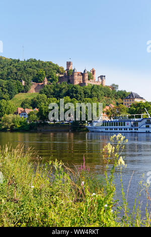 Château Wertheim dans Bade-wurtemberg, vue de Kreuzwertheim au cours de la main, Tauber Franconie, en Basse-franconie, Franconia, Bavaria, Germany Banque D'Images