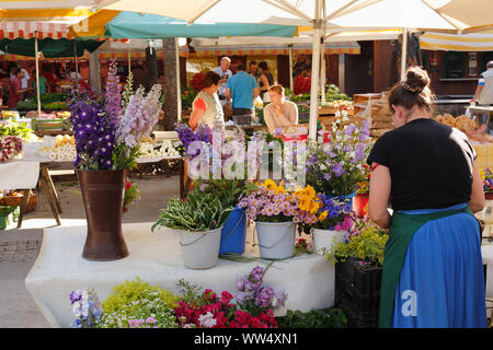 Marché de producteurs sur la Kaiser-Josef-Platz, Graz, en Styrie, Autriche Banque D'Images