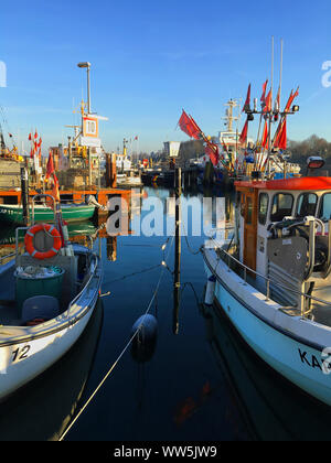 Bateaux de pêche dans le port de Kappeln an der Schlei, Schleswig-Holstein, Allemagne Banque D'Images