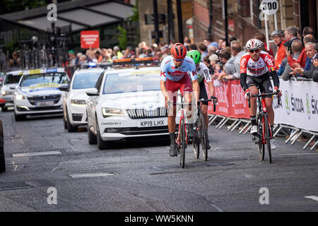 NEWCASTLE Upon Tyne, England, UK - 09 septembre 2019 : Jens Debusschere (Team Katusha ALPECIN), Mark Renshaw (ÉQUIPE DIMENSION DATA) & Frederik Frison ( Banque D'Images