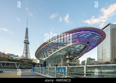 Bâtiments de Nagoya avec toits de la ville au centre-ville de Nagoya, au Japon. Banque D'Images