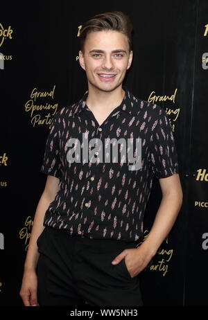 Freddie Bentley sur le tapis rouge au Hard Rock Café Piccadilly Circus Fête de lancement à Londres. Banque D'Images