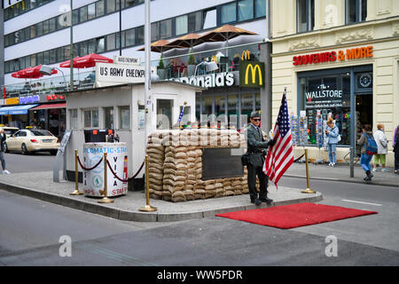 Checkpoint Charlie ou 'C' l'Europe Berlin Checkpoint Banque D'Images