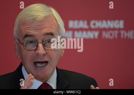 Glasgow, Royaume-Uni. 13 Sept 2019.Photo : Lesley Laird MP - Shadow Secrétaire d'État pour l'Écosse.. Leader travailliste écossais Richard Leonard et du travail de l'ombre du Chancelier John McDonnell prononcera des discours sur leurs plans pour redistribuer le pouvoir et la richesse et comment l'arrivée d'un gouvernement pour offrir du travail politiques de transformation radicale de l'économie écossaise. Crédit : Colin Fisher/Alamy Live News Banque D'Images