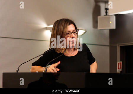 Bologne, Italie. 13 Septembre, 2019. Paola De Micheli, ministre des Transports et de l'Infrastructure, prend part à une réunion sur une profession en Émilie-romagne le 13 septembre 2019 à Bologne, en Italie. Credit : Massimiliano Donati/Alamy Live News Banque D'Images