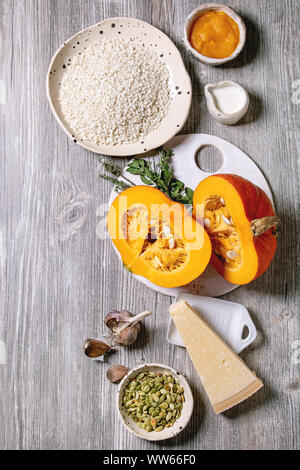 Ingrédients pour le risotto à la citrouille Banque D'Images