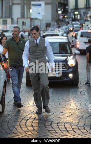 Napoli, Italie. Sep 12, 2019. Lino Guanciale, acteur et interprète d'Commissario Ricciardi sur plateau de cinéma Il Commissario Ricciardi à Naples. (Photo par Salvatore Esposito/Pacific Press) Credit : Pacific Press Agency/Alamy Live News Banque D'Images