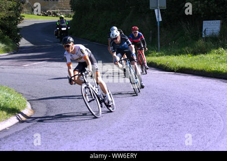 Groupe Sécessionniste De Riders, Stade Wirral, Tour Of Britain Cycle Race, 2019 Banque D'Images