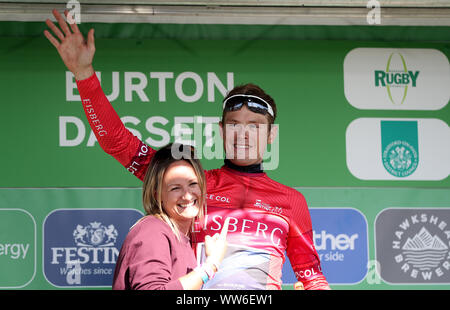 Rory l'Irlande Townsend, Canyon équipe DHB/P Maisons Bloor prend le podium pour les sprints Ersberg Jersey lors de l'étape 7 de l'OVO Energy Tour of Britain de Houston à Burton Dassett Country Park. Banque D'Images