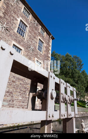 Royaume-uni, Ecosse, Lanarkshire, New Lanark Mill, Bâtiment avec Weir (détail) Banque D'Images