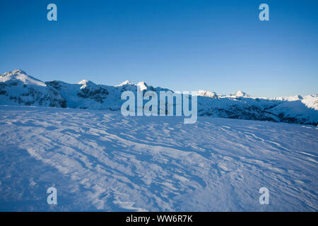 Vue sur la crête des Gloecknerin en hiver, Obertauern, Salzburg County, Autriche Banque D'Images