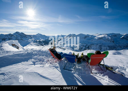 Scène de ski dans le domaine skiable d'Obertauern, Obertauern, Salzburg County, en Autriche. Banque D'Images