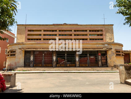 L'extérieur de l'ancien cinéma Capitol de style art déco construit en 1938, la région du Centre, Asmara, Erythrée Banque D'Images