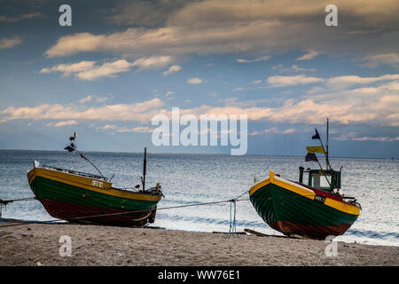 L'Europe, la Pologne, la Poméranie, Mechelinki beach, des bateaux de pêche Banque D'Images