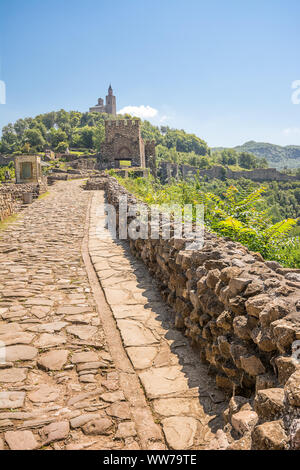 Route d'entrée entrée de la forteresse de tsarevets à Veliko Tarnovo en Bulgarie Banque D'Images