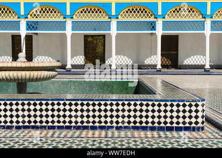 Le Maroc, Marrakech, Palais de la Bahia, la cour, la fontaine Banque D'Images