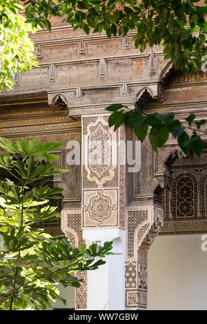 Le Maroc, Marrakech, Palais de la Bahia, cour, colonne Banque D'Images