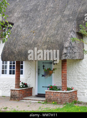 Le vieil anglais maison dans les zones rurales de Grande-Bretagne Banque D'Images