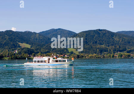 Tegernsee, dans les Alpes bavaroises, bateau d'excursion Banque D'Images