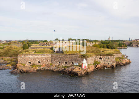 La mer, la forteresse de Suomenlinna site du patrimoine mondial de l'UNESCO, sur la côte de la mer baltique, Helsinki, Finlande Banque D'Images