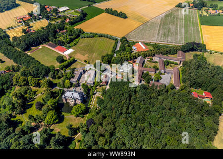 Vue aérienne, Loburg château, Château à douves, Collegium Jahanneum High School et l'internat, Holtkampgraben, Loburg, Ostbevern, MÃ¼nsterland, Nordrhein-Westfalen, Germany, Europe Banque D'Images