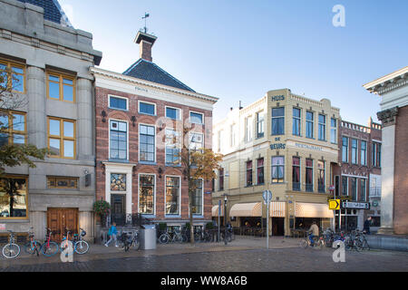 Pays-bas, Groningen, propriétés sur le Vismarkt Banque D'Images