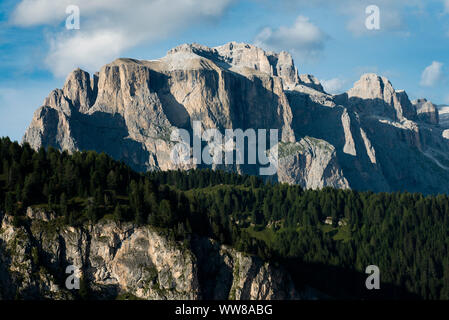 Dolomites, Groupe du Sella, le Piz Gralba, Piz Sella Sella, Tours, vue aérienne, la Vallée de Fassa, Campitello, Trentin, Italie Banque D'Images