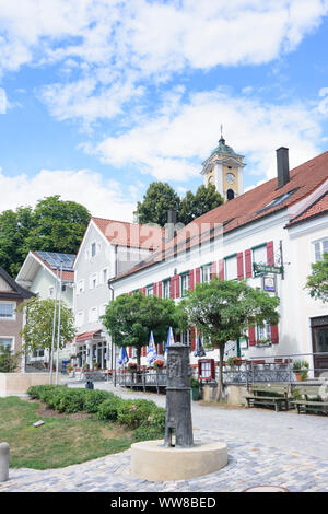 Bad Birnbach, street Am Berg, de l'église Maria Himmelfahrt en Basse-bavière, Bavière, Allemagne Banque D'Images