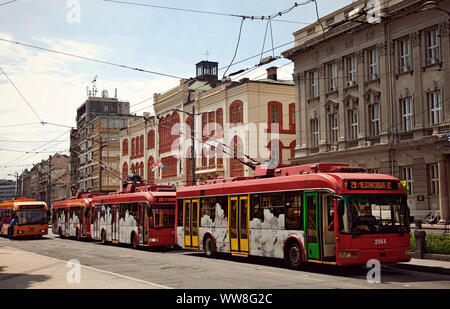 Bus, street, Belgrade, Serbie Banque D'Images
