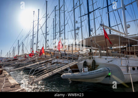 Bateaux, navires, yachts dans le port de Bodrum, Turquie, Banque D'Images