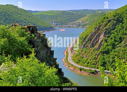 Vallée du Rhin, au sud de la Loreley Rock avec vue d'Oberwesel, Rhin, vallée du Rhin moyen, Rhénanie-Palatinat, Allemagne de l'Ouest, Allemagne Banque D'Images