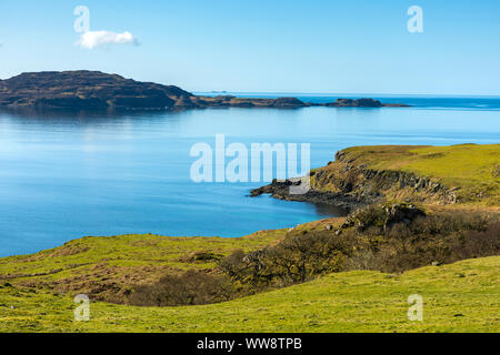 L'île d'Ulva sur le Loch Tuath, à partir de la route B8073, Isle of Mull, Scotland, UK Banque D'Images