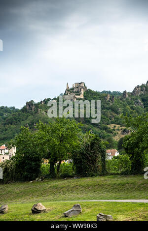 Les ruines Dürnstein sur les rives du Danube Banque D'Images