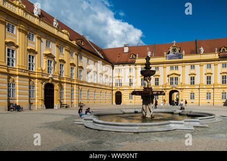 MELK, Autriche- le 16 août 2019 : l'historique Abbaye de Melk, cour d'entrée Banque D'Images