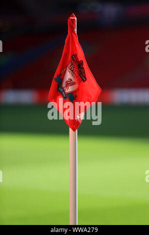 Liverpool, Merseyside, Royaume-Uni. 14Th Sep 2019. Premier League anglaise de football, Liverpool contre Newcastle United, le poteau de coin à la Kop fin avant le match - strictement usage éditorial uniquement. Pas d'utilisation non autorisée avec l'audio, vidéo, données, listes de luminaire, club ou la Ligue de logos ou services 'live'. En ligne De-match utilisation limitée à 120 images, aucune émulation. Aucune utilisation de pari, de jeux ou d'un club ou la ligue/player Crédit : publications Plus Sport Action Images/Alamy Live News Crédit : Action Plus de Sports/Alamy Live News Crédit : Action Plus de Sports/Alamy Live News Banque D'Images