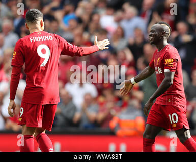 Liverpool, Merseyside, Royaume-Uni. 14Th Sep 2019.  ; Anfield, Liverpool, Merseyside, Angleterre, Premier League anglaise de football, Liverpool contre Newcastle United, Sadio Mane de Liverpool célèbre avec Roberto Firmino de Liverpool après avoir marqué son deuxième but de la partie après 38 minutes - strictement usage éditorial uniquement. Pas d'utilisation non autorisée avec l'audio, vidéo, données, listes de luminaire, club ou la Ligue de logos ou services 'live'. En ligne De-match utilisation limitée à 120 images, aucune émulation. Aucune utilisation de pari, de jeux ou d'un club ou la ligue/player Crédit : publications Plus Sport Action Images/Alamy Live News Credit : Action Banque D'Images