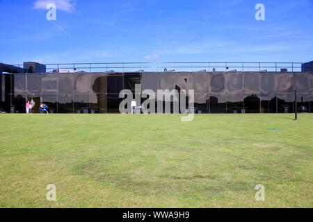 Ipswich, Suffolk, UK - 14 septembre 2019 : à l'extérieur dans le jardin sur le toit de la Norman Foster conçu Édifice Willis. Journées portes ouvertes du patrimoine. Banque D'Images