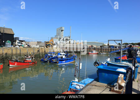 Le port de pêche et zone industrielle à Whitstable Banque D'Images
