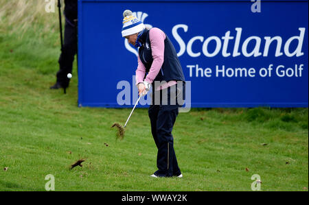 L'Europe de l'équipe Suzann Pettersen joue de la dure au 17e au cours de l'Fourball match de la deuxième journée de la Solheim Cup 2019 à Gleneagles Golf Club, à Auchterarder. Banque D'Images