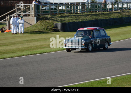 Goodwood Revival 13 Septembre 2019 - St Mary's Trophy - 1958 Austin A40 conduit par Rob Myers Banque D'Images