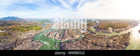 Vue panoramique aérienne îles 4000 Mékong au Laos, Li Phi cascades, célèbre destination de voyage backpacker en Asie du sud-est Banque D'Images