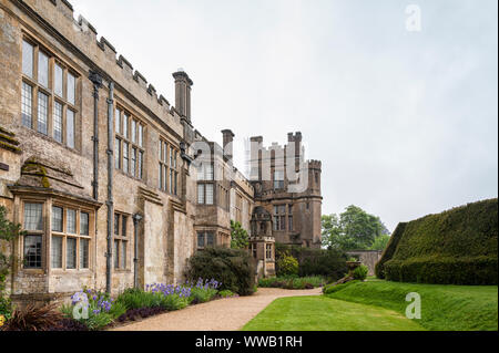 16ème siècle château de Sudeley et ses jardins à Winchcombe, Gloucestershire, Cotswolds, en Angleterre Banque D'Images